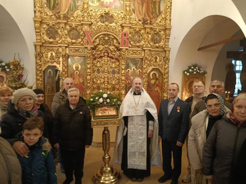 В храме Живоначальной Троицы в усадьбе Свиблово прошла Святочная встреча с бойцами СВО, их родителями и волонтёрами