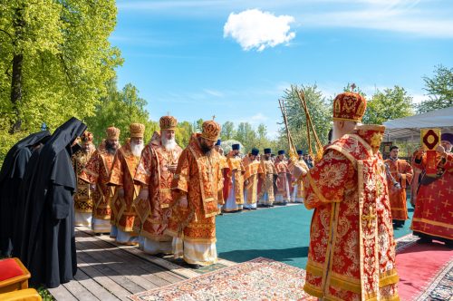 В праздник Собора новомучеников, в Бутове пострадавших, архиепископ Егорьевский Матфей сослужил Патриаршему наместнику Московской митрополии на Бутовском полигоне