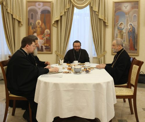 Совещание, посвященное изданию книг о новомучениках, служивших в храмах Северного, Северо-Восточного и Юго-Восточного викариатств, прошло в Усадьбе Свиблово