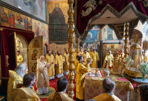 В праздник Крещения Руси митрополит Арсений сослужил Святейшему Патриарху Кириллу за Литургией в Успенском соборе Московского Кремля