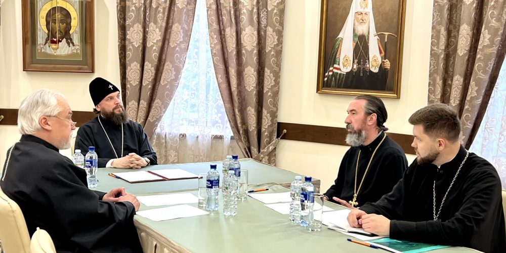 Митрополит Арсений провел рабочую встречу с благочинными викариатства