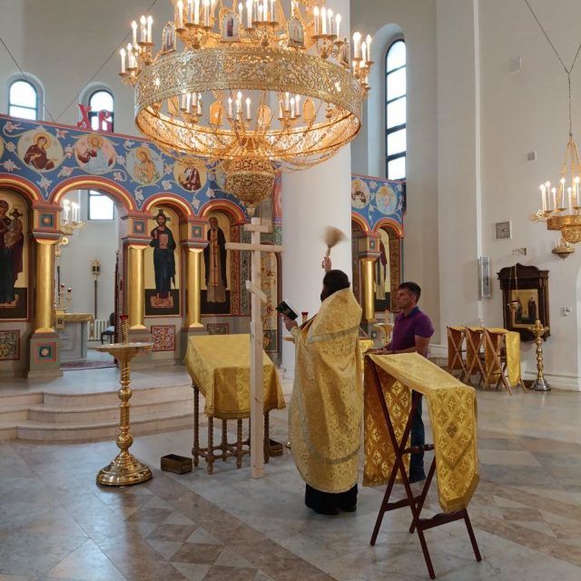 Руководитель проекта «Общее Дело. Возрождение деревянных храмов Севера» освятил Крест для часовни в Вологодской области