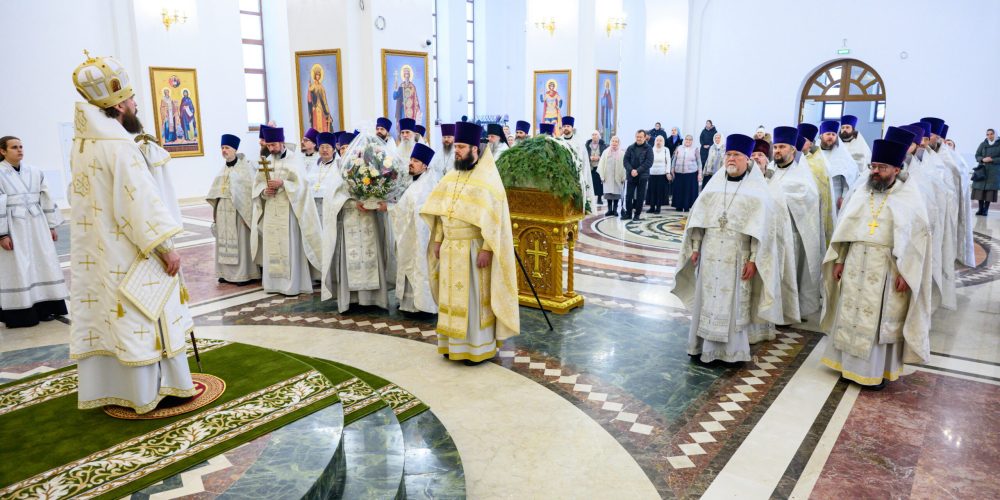 Митрополит Арсений совершил соборную Божественную литургию Северо-Восточного Московского викариатства в храме Успения Пресвятой Богородицы в Останкине