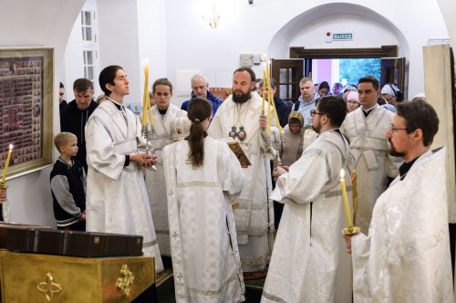 Накануне Недели 11-й по Пятидесятнице митрополит Арсений возглавил всенощное бдение в храме Живоначальной Троицы в усадьбе Свиблово