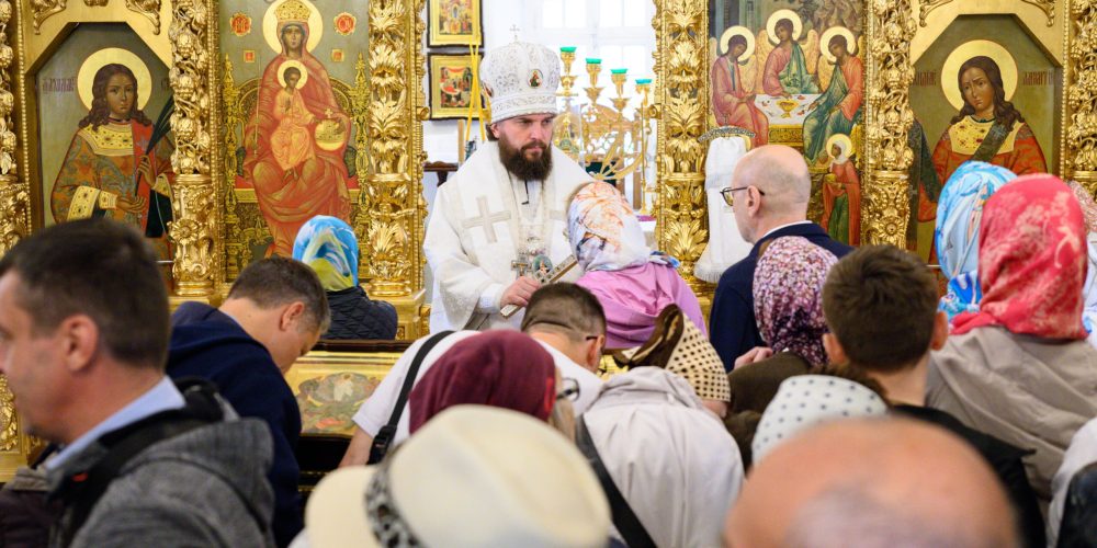 В Неделю 11-ю по Пятидесятнице митрополит Арсений совершил Божественную литургию в храме Живоначальной Троицы в усадьбе Свиблово
