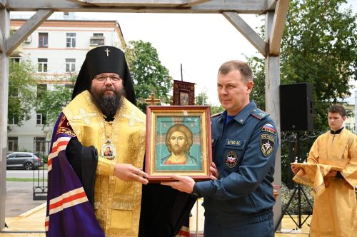 Архиепископ Егорьевский Матфей совершил  молебен перед началом всякого благого дела на месте основания храма святого великомученика Георгия Победоносца при Академии Государственной противопожарной службы МЧС России
