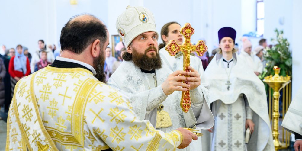 В Крещенский сочельник митрополит Арсений совершил Божественную литургию в храме Успения Пресвятой Богородицы в Останкине