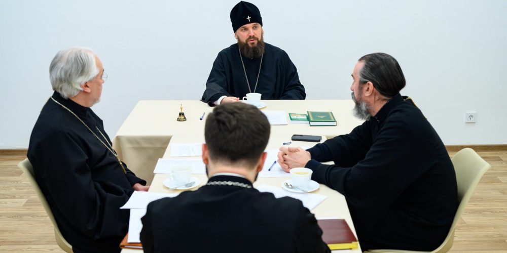 Митрополит Арсений провел рабочую встречу с благочинными викариатства