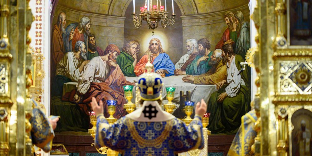 Митрополит Арсений совершил Божественную литургию в кафедральном соборном Храме Христа Спасителя