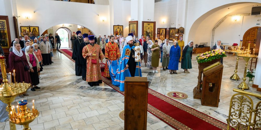 Митрополит Арсений совершил Божественную литургию в храме Торжества Православия в Алтуфьево