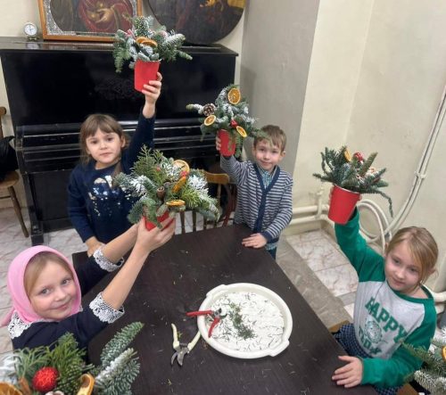Праздник Святителя Николая отметили в воскресной школе при храме святителя Николая Мирликийского в Отрадном
