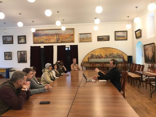 Лекция «Учение святителя Амвросия Медиоланского о покаянии» состоялась в храме преподобного Серафима Саровского в Раеве