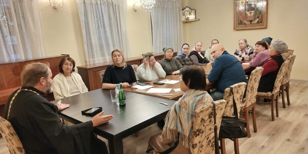 В храме иконы Божией Матери «Нечаянная Радость» в Марьиной Роще состоялся семинар для церковных работников храмов Троицкого благочиния