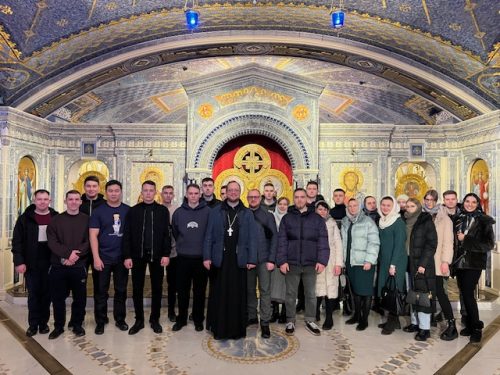 Паломническая поездка молодежи Тихвинского храма совместно с курсантами 5 курса Академии ГПС МЧС России в Главный храм Вооруженных Сил России