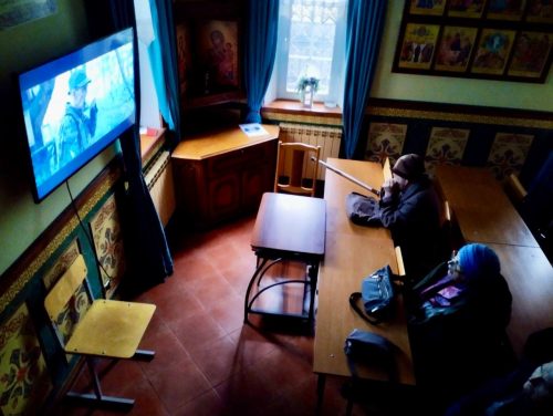 В рамках программы «Московское долголетие» при храме святых мучеников Адриана и Наталии в Бабушкине прошла очередная встреча членов Киноклуба