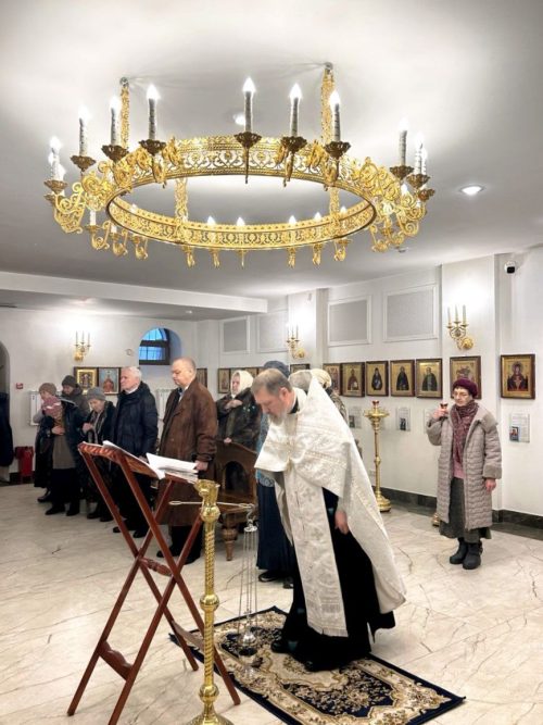 Храм Казанской иконы Божией Матери в Лосиноостровской почтил память воинов, погибших в 1941 году на станции Лосиноостровская