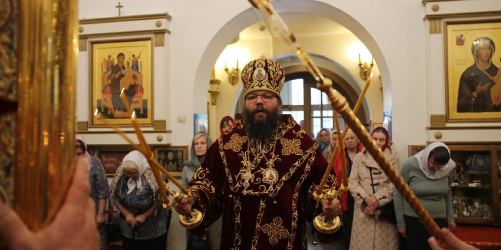 Архиерейское богослужение в храме иконы Божией Матери «Живоносный источник» в Биберево