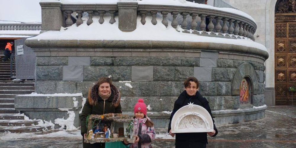 Воспитанница духовного центра развития детей при храме Тихвинской иконы Божией Матери в Алексеевском стала призером конкурса «Рождественский вертеп»