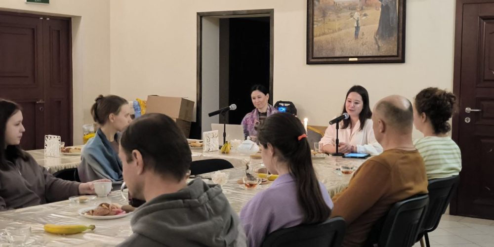 В храме иконы Божией Матери «Неопалимая Купина» в Отрадном состоялся поэтический вечер «Отлиты золотом осенние листья…»