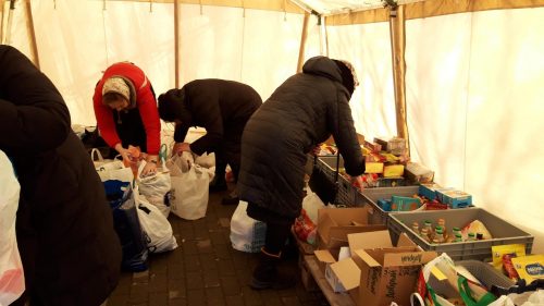 Помощь вынужденным переселенцам и беженцам