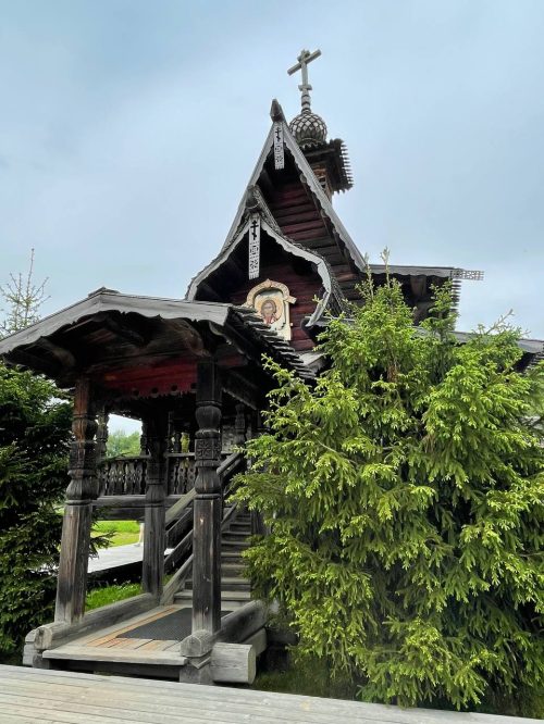 Прихожане храма Казанской иконы Божьей Матери в Лосиноостровской посетили Хотьков и Гремячий ключ