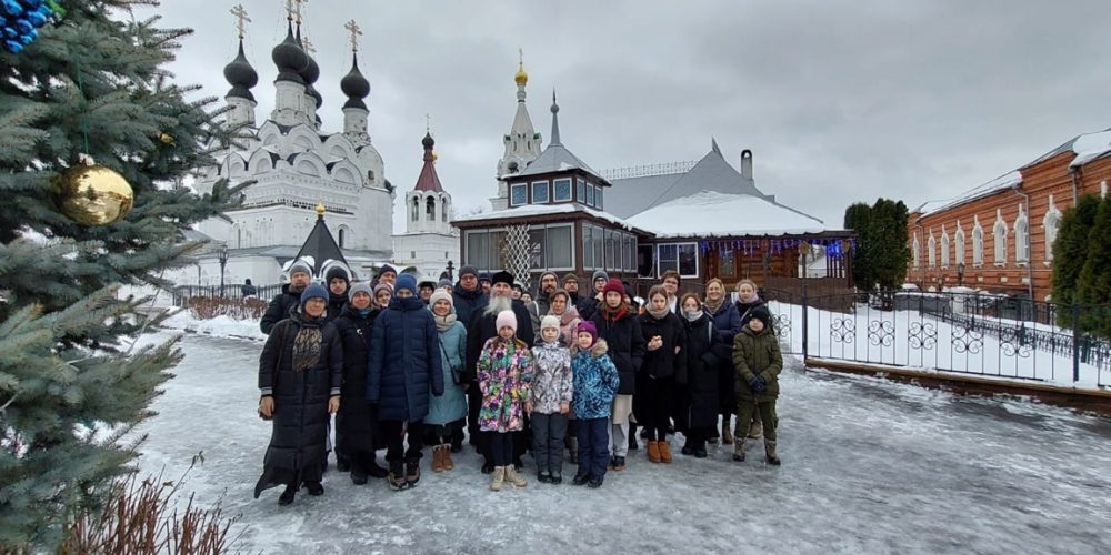 Прихожане храма святых мучеников Адриана и Наталии в Бабушкине совершили паломничество в Муром