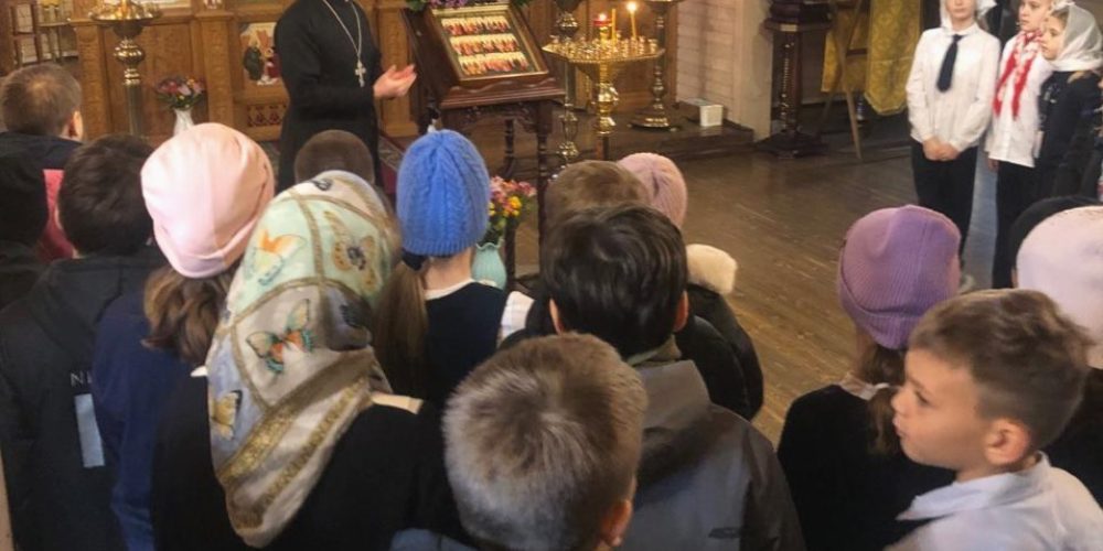Храм иконы Божией Матери «Отрада и Утешение» в Ярославском радушно встретил учеников 4-х классов школы №760