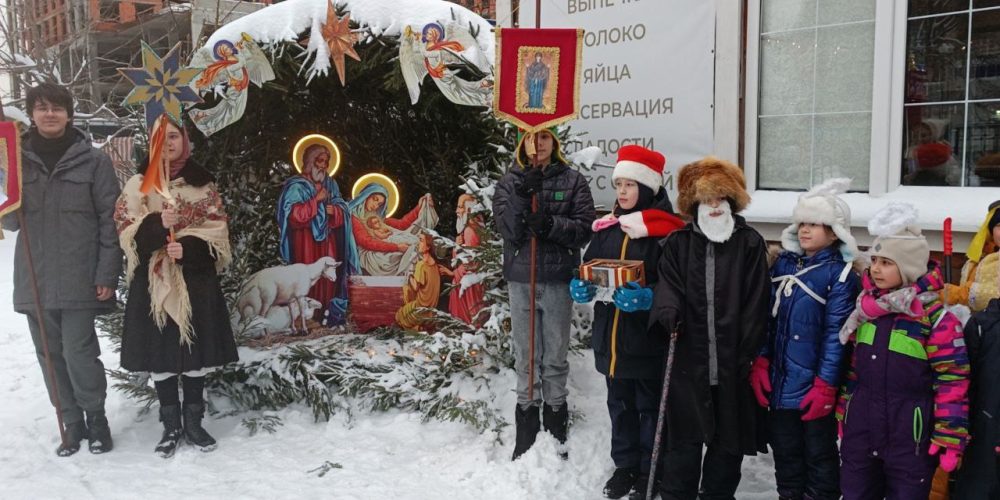 В храме святителя Макария (Невского), митрополита Московского и Коломенского, в Бутырском состоялось празднование Рождества Христова