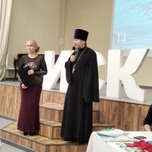 Клирик храма святых мучеников Адриана и Наталии в Бабушкине напутствовал участников Сретенского бала в Институте Славянской культуры