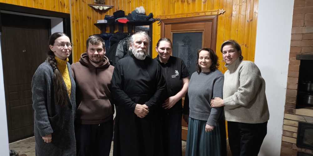 Социальный отдел храма Казанской иконы Божией Матери в Лосиноостровской оказал гуманитарную помощь сельскому приходу Ивановской епархии