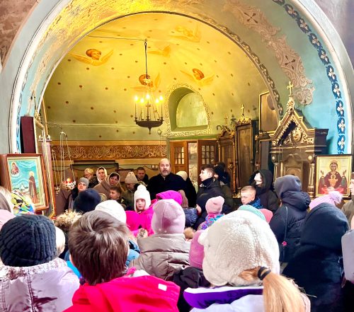 В храме святых мучеников Адриана и Наталии в Бабушкине состоялась экскурсия для воспитанников воскресной школы по теме «Храмоведение»
