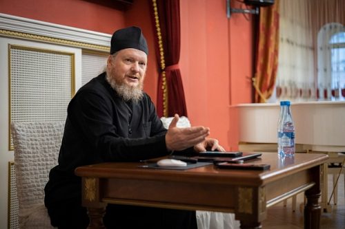 Настоятель храма Торжества Православия в Алтуфьево стал участником круглого стола «Генетика. Современные вызовы»