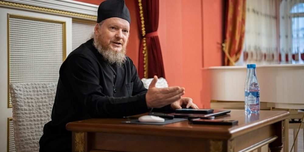 Настоятель храма Торжества Православия в Алтуфьево стал участником круглого стола «Генетика. Современные вызовы»