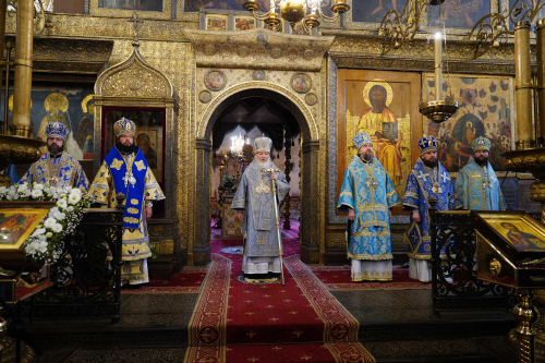 В праздник Успения Пресвятой Богородицы митрополит Арсений сослужил Предстоятелю Русской Церкви за Литургией в Успенском соборе Московского Кремля