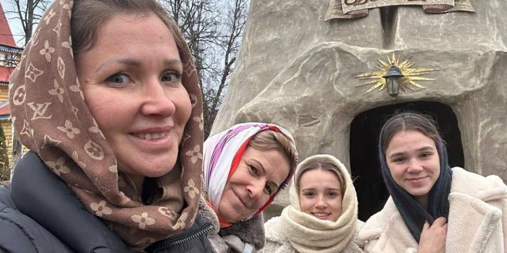 Молодежь храма иконы Божией Матери «Отрада и утешение» в Ярославском совершила паломническую поездку в Оптину пустынь