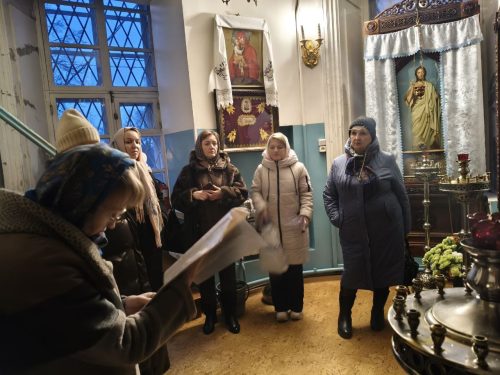 Преподаватель воскресной школы храма Владимирской иконы Божией Матери в Виноградове провела семинар для преподавателей учебного курса «Основы православной культуры»