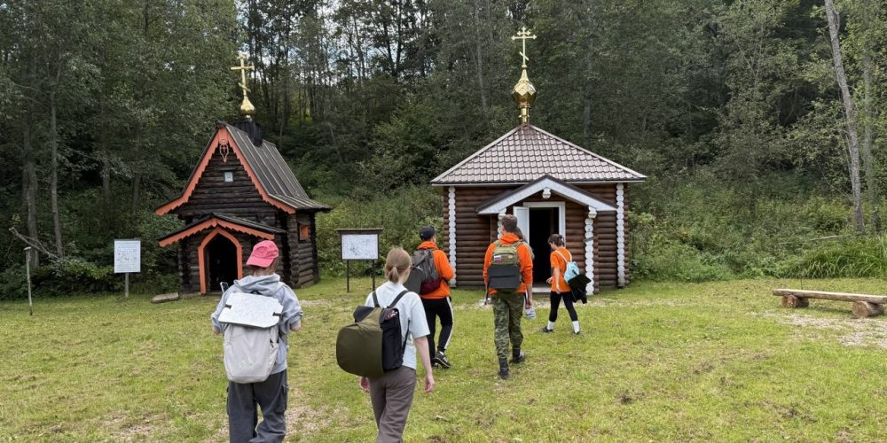 Молодежь храма святителя Макария (Невского), митрополита Московского и Коломенского в Бутырском совершили поход по Радонежью