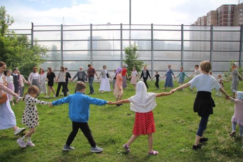 Студенты МГППУ устроили детский праздник в храме иконы Божией Матери «Отрада и Утешение» в Ярославском