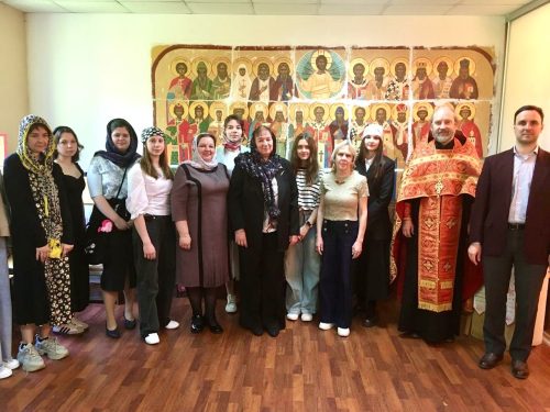 Клирик храма святых мучеников Адриана и Наталии в Бабушкине совершил молебен в домовом храме института Славянской Культуры