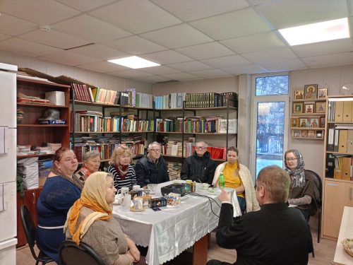 При храме святого благоверного князя Димитрия Донского в Раеве уже более семи лет живет и действует Просветительский Центр святой княгини Евфросинии Московской для людей с нарушением слуха