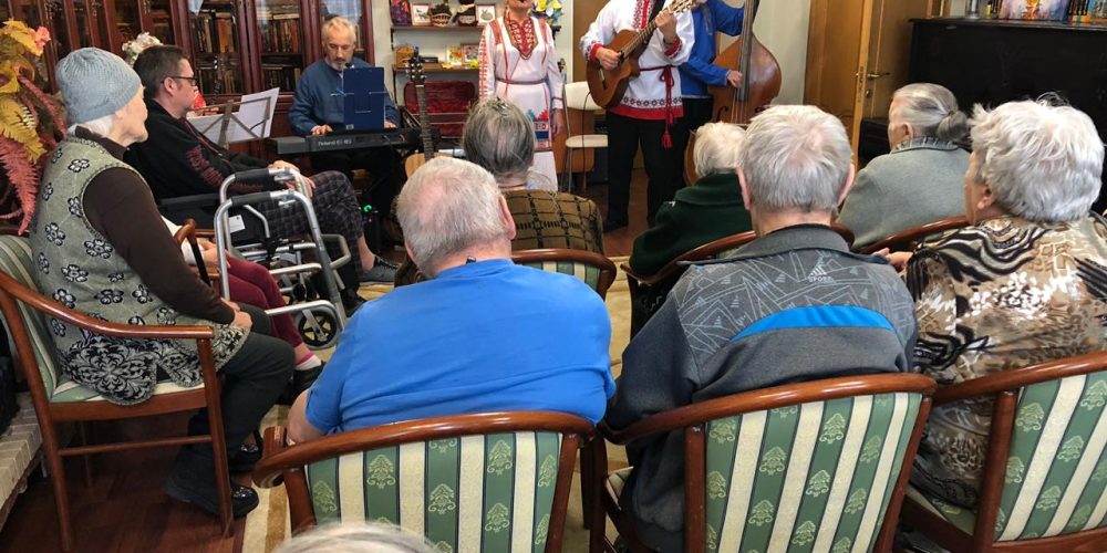 Прихожане храма Усекновения главы Иоанна Крестителя в пос. Северный посетили дом престарелых
