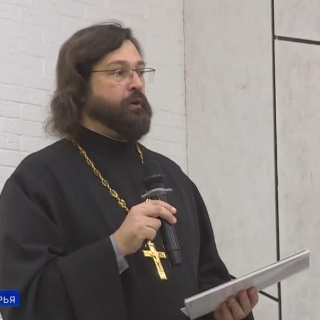 Настоятель храма преподобного Серафима Саровского в Раеве, руководитель проекта «Общее Дело» протоиерей Алексей Яковлев принял участие в XVII Северном межнациональном форуме