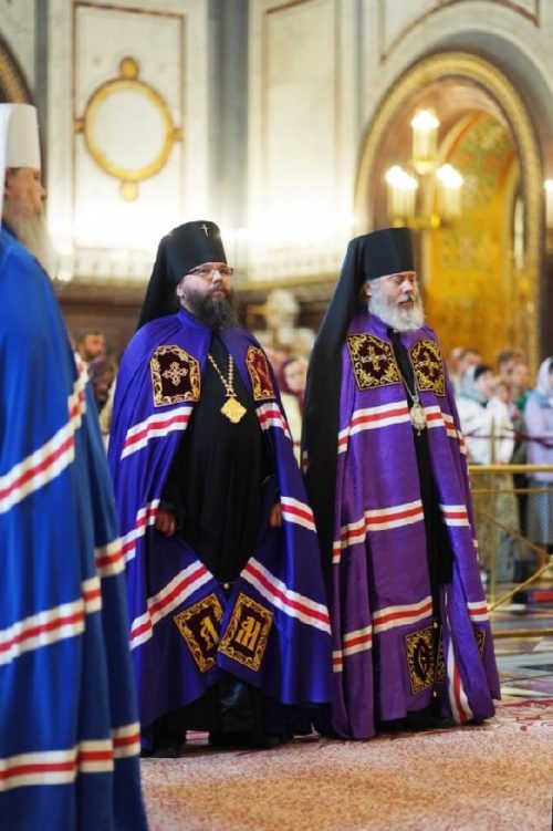 Архиепископ Егорьевский Матфей сослужил Святейшему Патриарху Кириллу за Божественной литургией в Храме Христа Спасителя