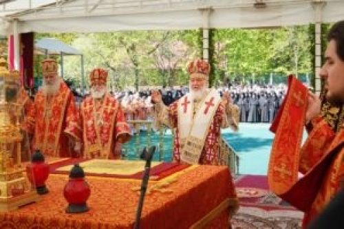 Архиепископ Егорьевский Матфей соеслужил предстоятелю Русской Православной Церкви на Бутовском полигоне