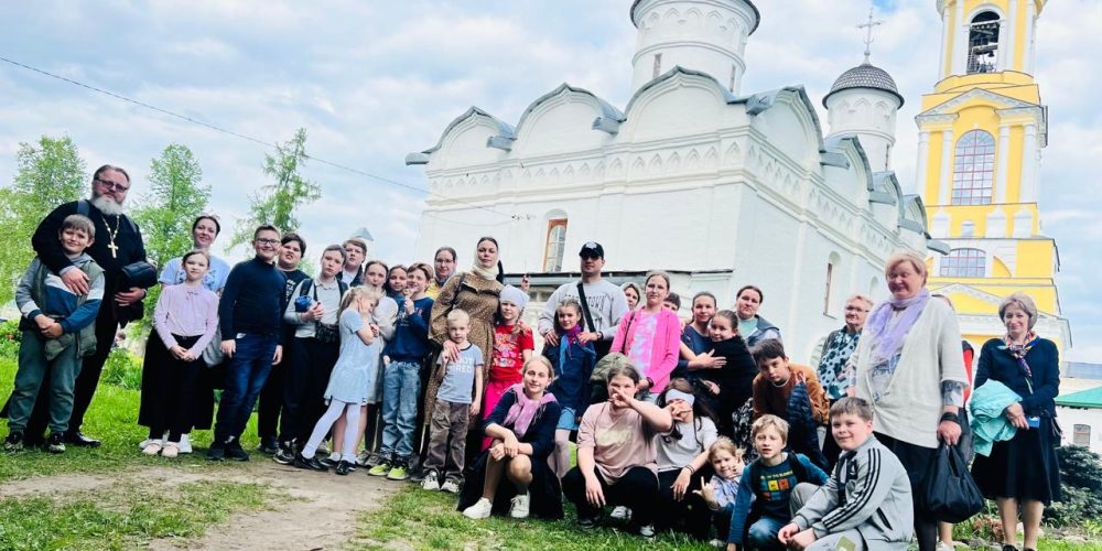 Активно закончили учебный год воспитанники воскресной школы храма Воздвижения Креста Господня в Алтуфьеве