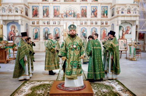 В день Отдания праздника Пятидесятницы митрополит Арсений совершил Литургию в храме Живоначальной Троицы при бывшем приюте Бахрушиных
