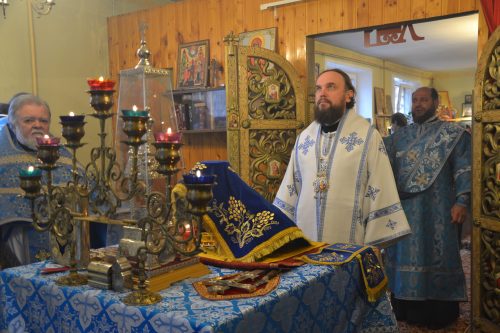 В день престольного праздника Митрополит Арсений совершил Литургию в домовом храме иконы Божией Матери «Всех скорбящих Радость» при СИЗО-4 г. Москвы