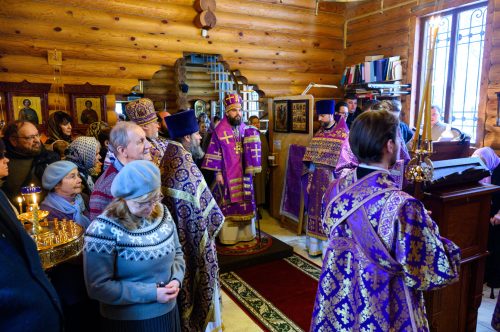 Митрополит Арсений совершил Божественную литургию в храме в честь Иверской иконы Божией Матери в Бабушкине