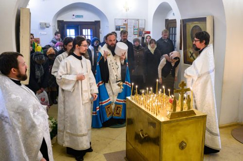 Митрополит Арсений совершил панихиду на 40-й день по кончине директора воскресной школы для взрослых храма Живоначальной Троицы в усадьбе Свиблово