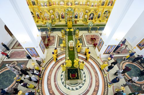 В канун Недели 24-й по Пятидесятнице митрополит Арсений совершил всенощное бдение в храме Успения Пресвятой Богородицы в Останкино